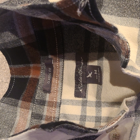 Eddie Bauer Long Sleeve Button Down, M - Picture 2 of 3